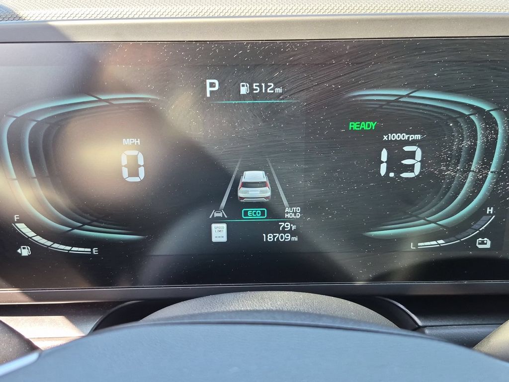 Thumbnail: 2025 Kia Niro - 16