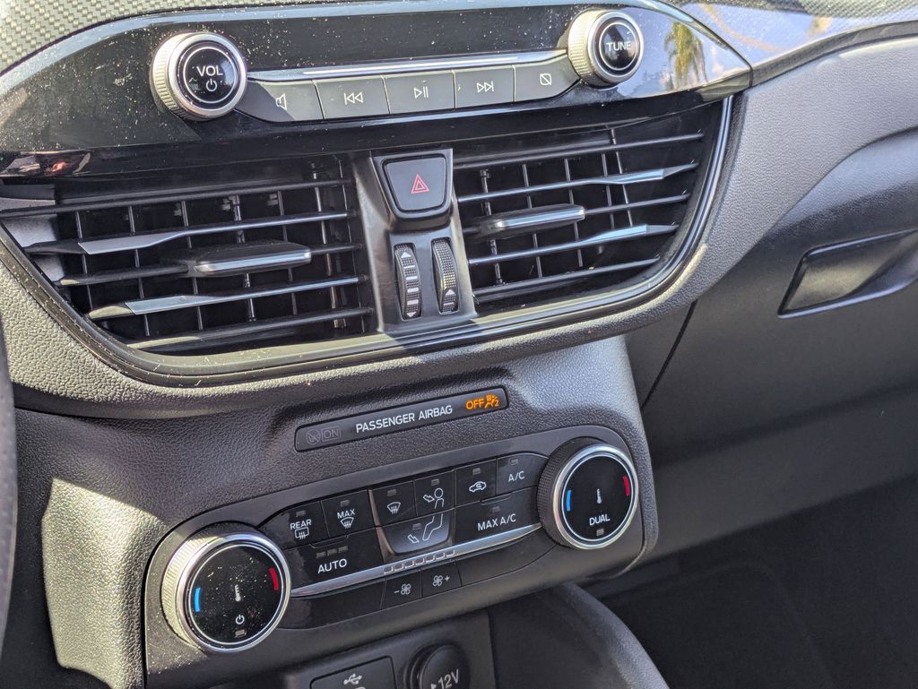 Thumbnail: 2025 Ford Escape - 22