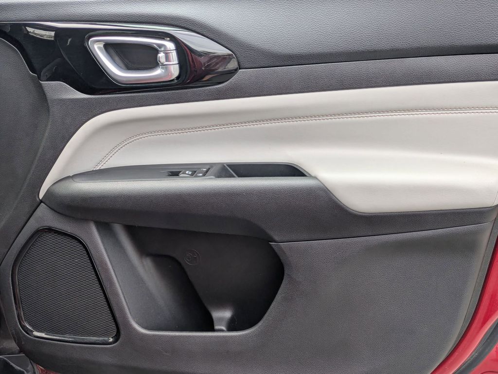 Thumbnail: 2025 Jeep Compass - 32