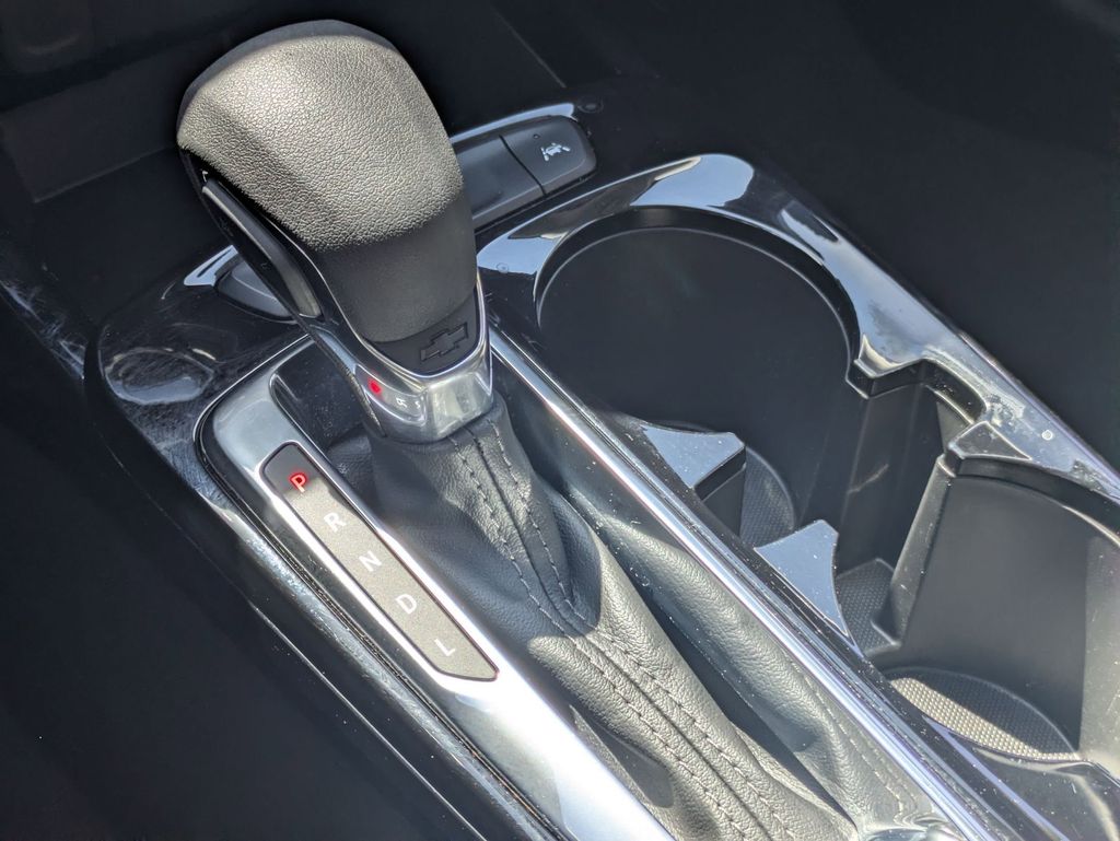 Thumbnail: 2025 Chevrolet Trax - 22