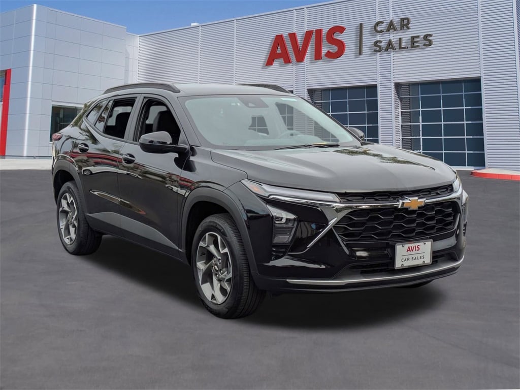 Certified 2025 Chevrolet Trax LT SUV