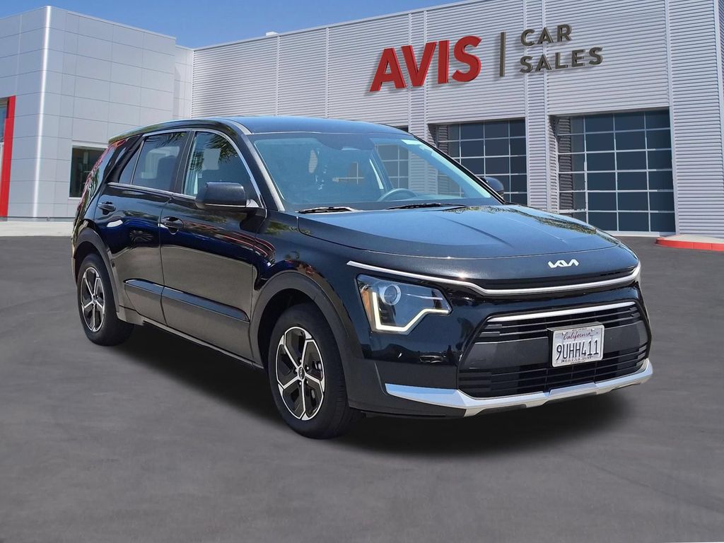 Thumbnail: 2025 Kia Niro - 3