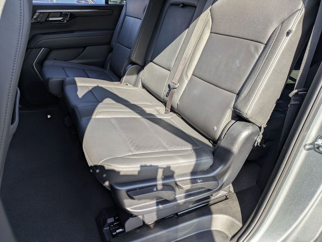 Thumbnail: 2025 Chevrolet Suburban - 27