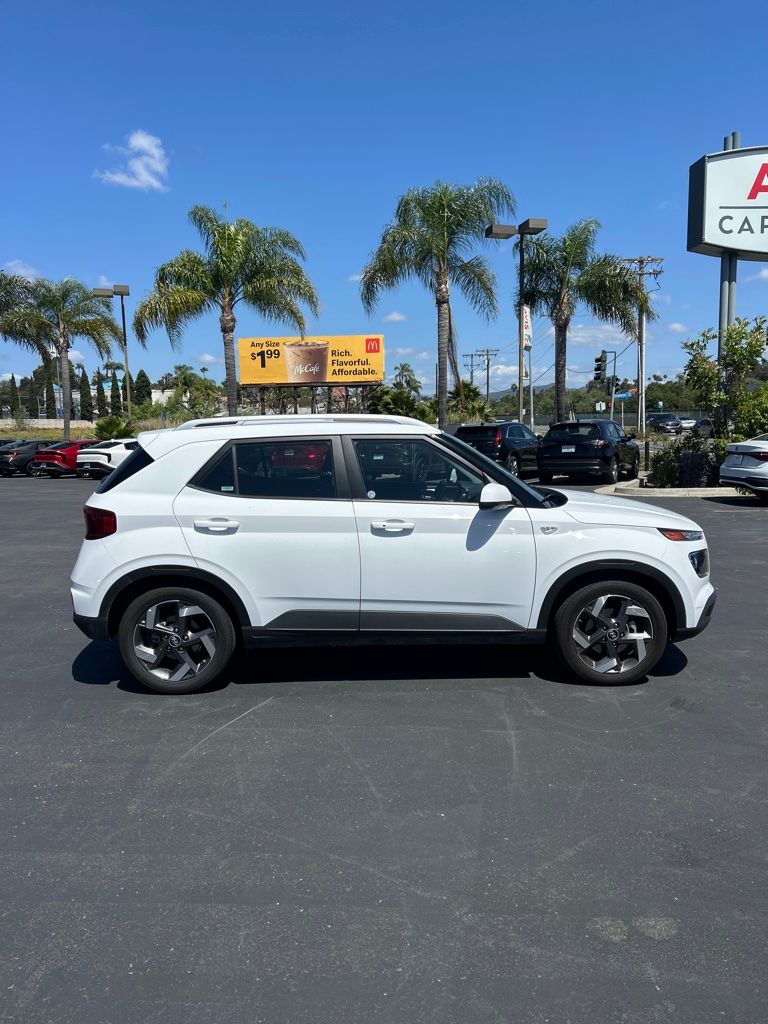 Thumbnail: 2025 Hyundai Venue - 5