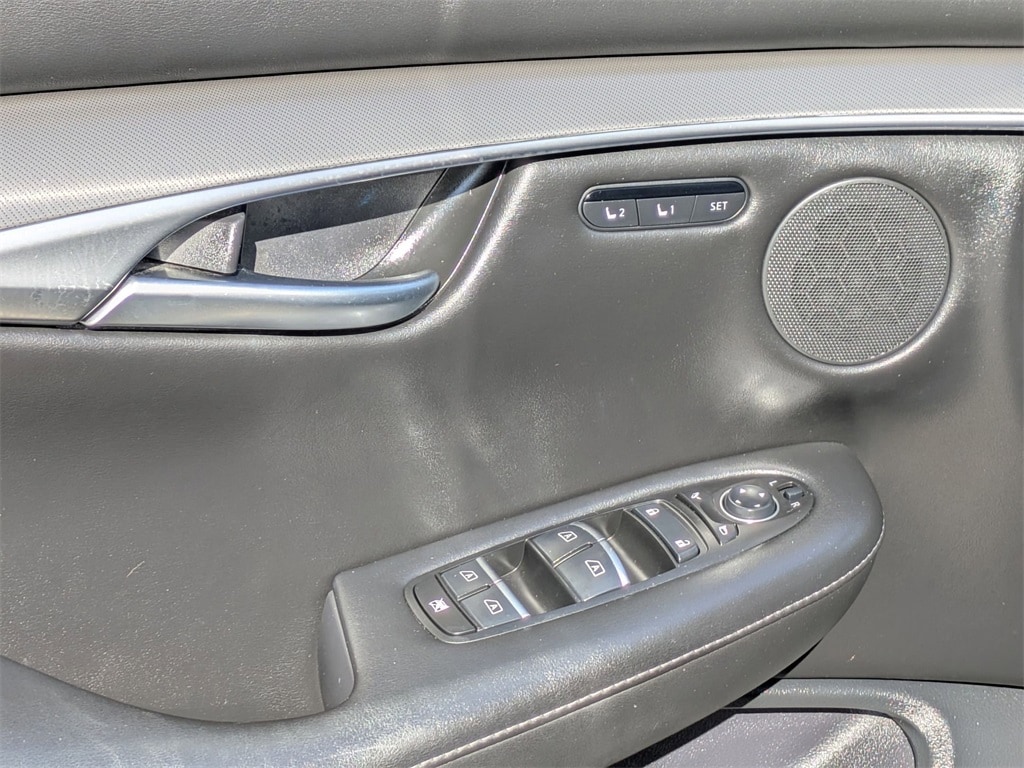 Thumbnail: 2024 INFINITI QX50 - 13