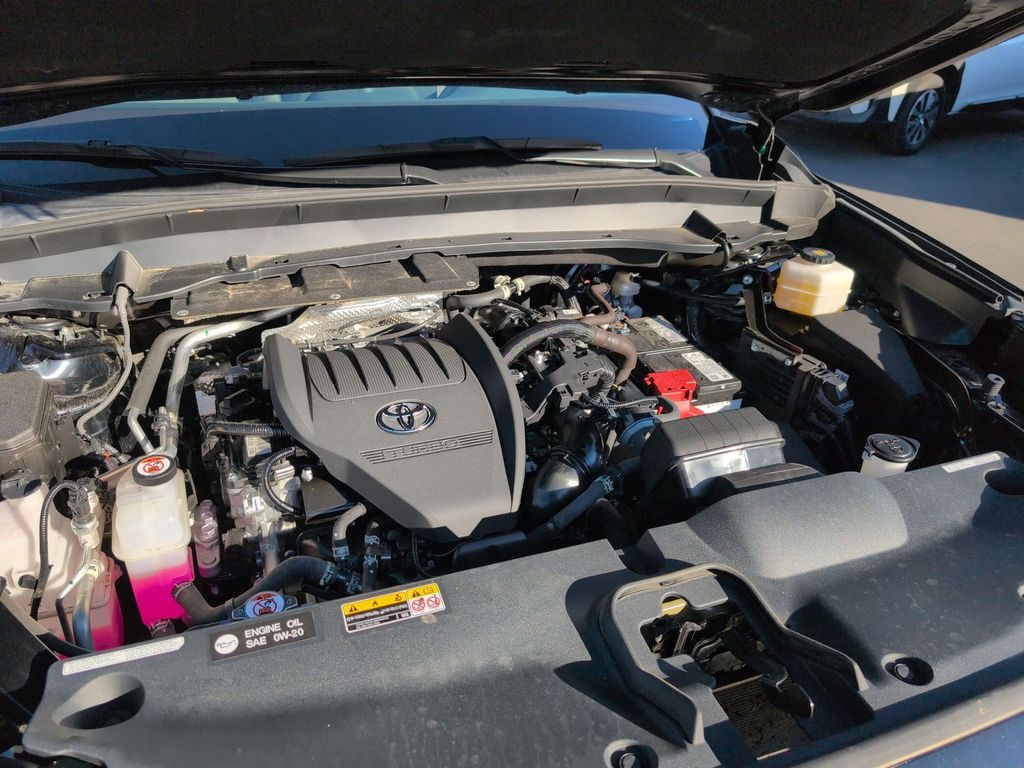 Thumbnail: 2025 Toyota Grand Highlander - 36