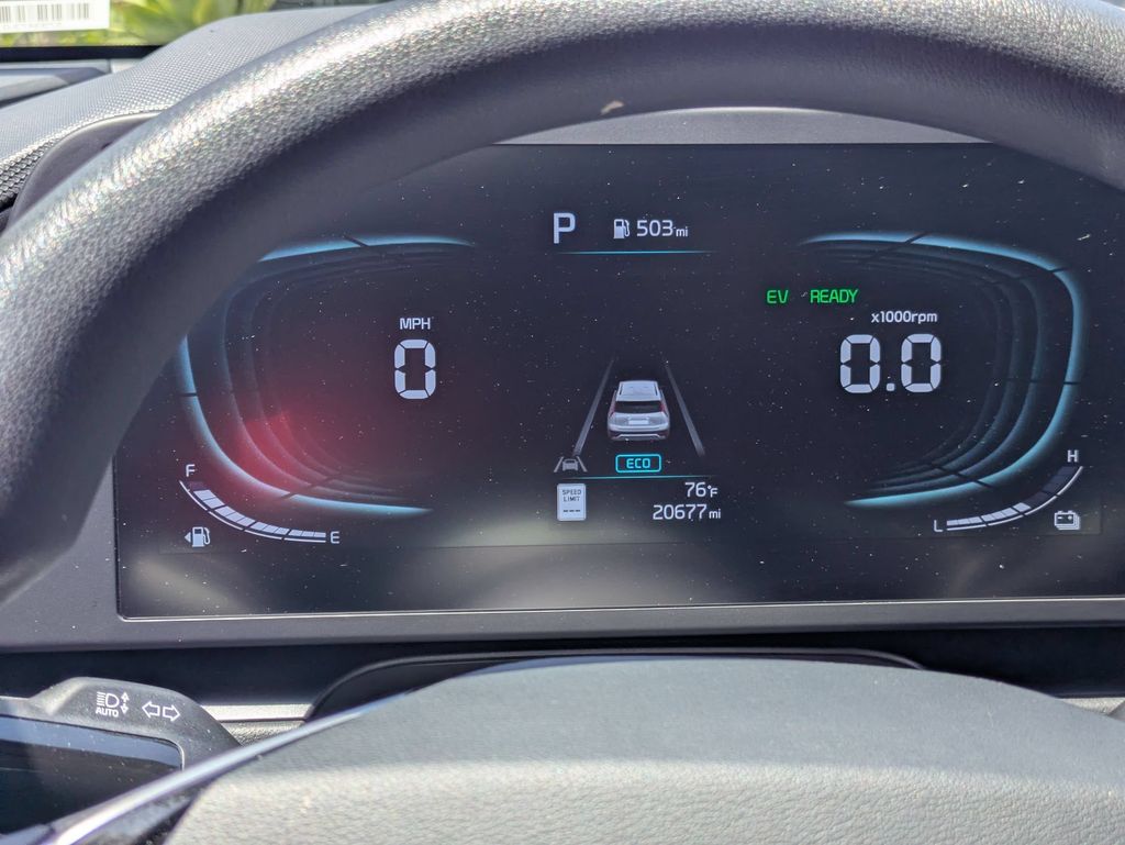 Thumbnail: 2025 Kia Niro - 19