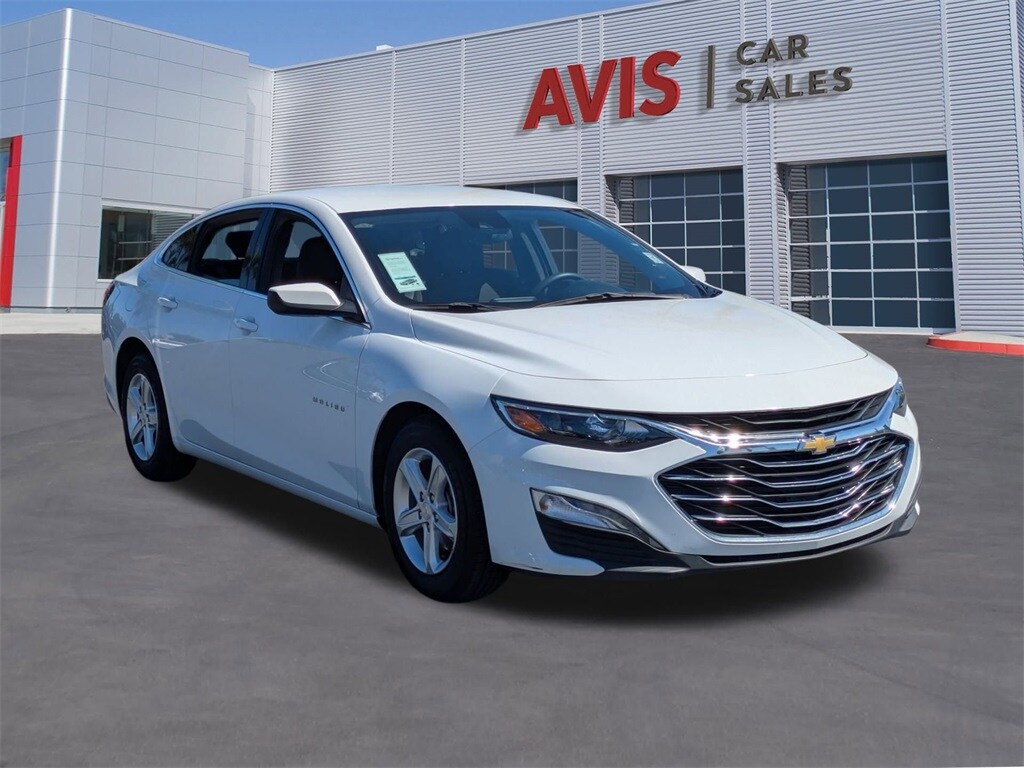2023 Chevrolet Malibu 1LT photo 3