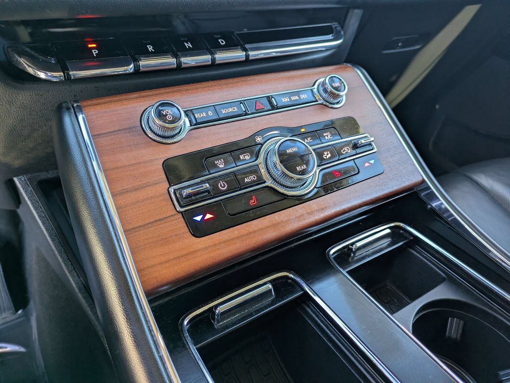 Thumbnail: 2024 Lincoln Aviator - 20