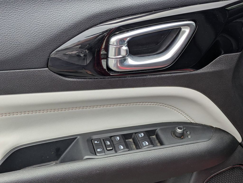 Thumbnail: 2025 Jeep Compass - 13