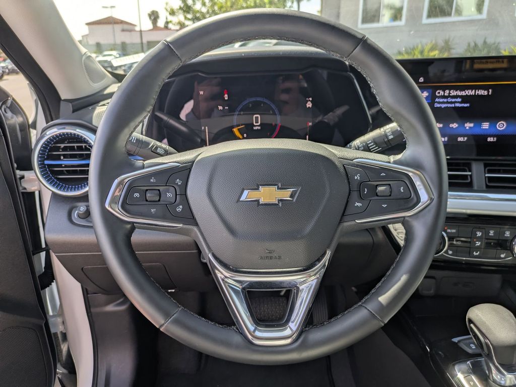 Thumbnail: 2025 Chevrolet Trax - 22