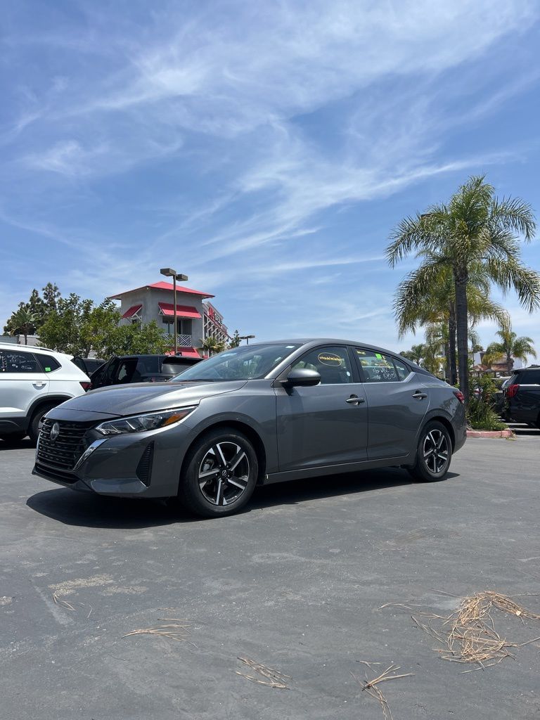 2025 Nissan Sentra's photo