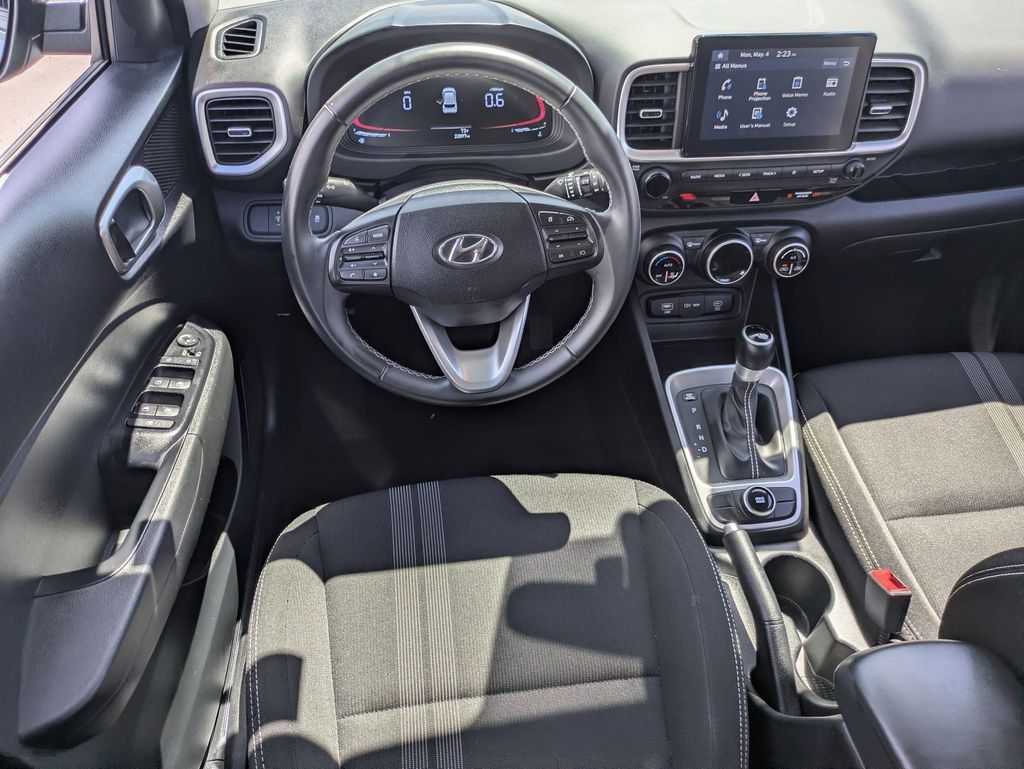 Thumbnail: 2025 Hyundai Venue - 25