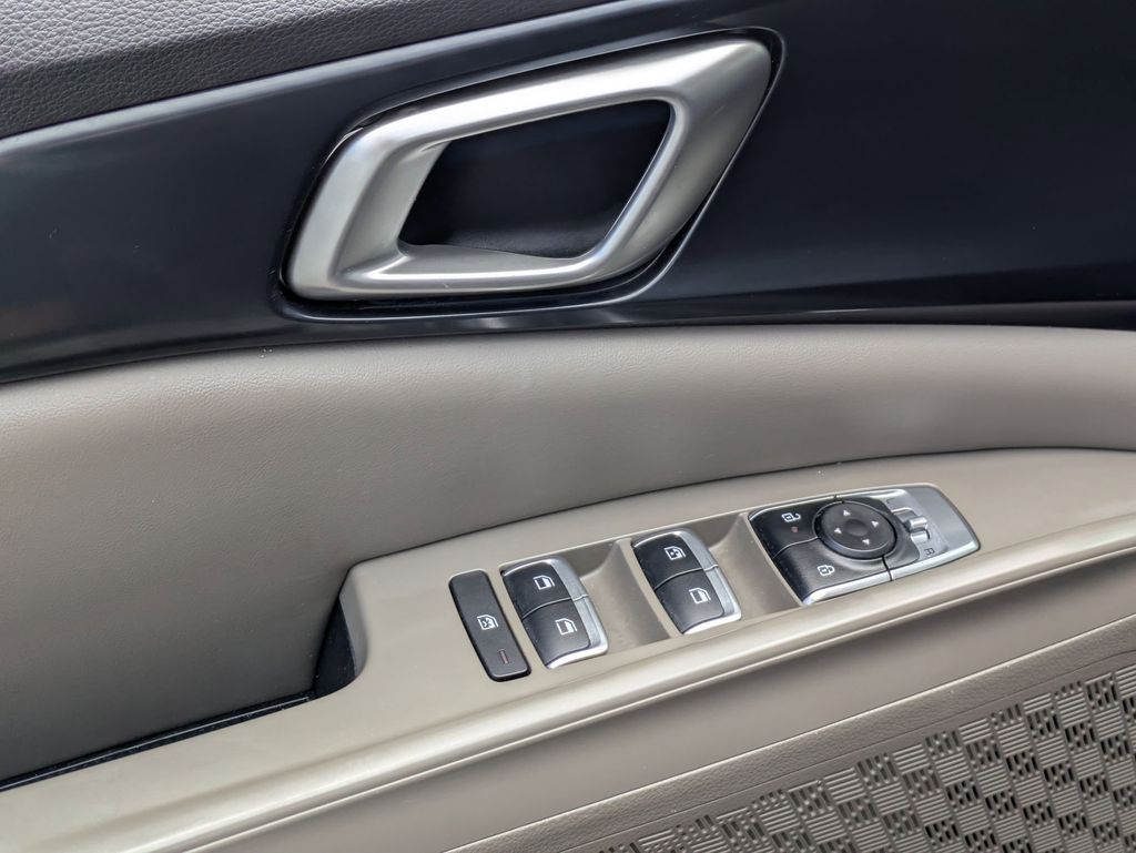 Thumbnail: 2025 Kia Carnival - 13