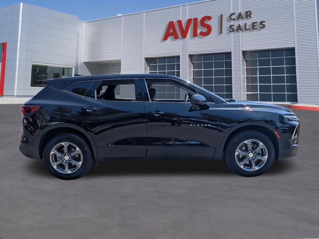 Thumbnail: 2025 Chevrolet Blazer - 5