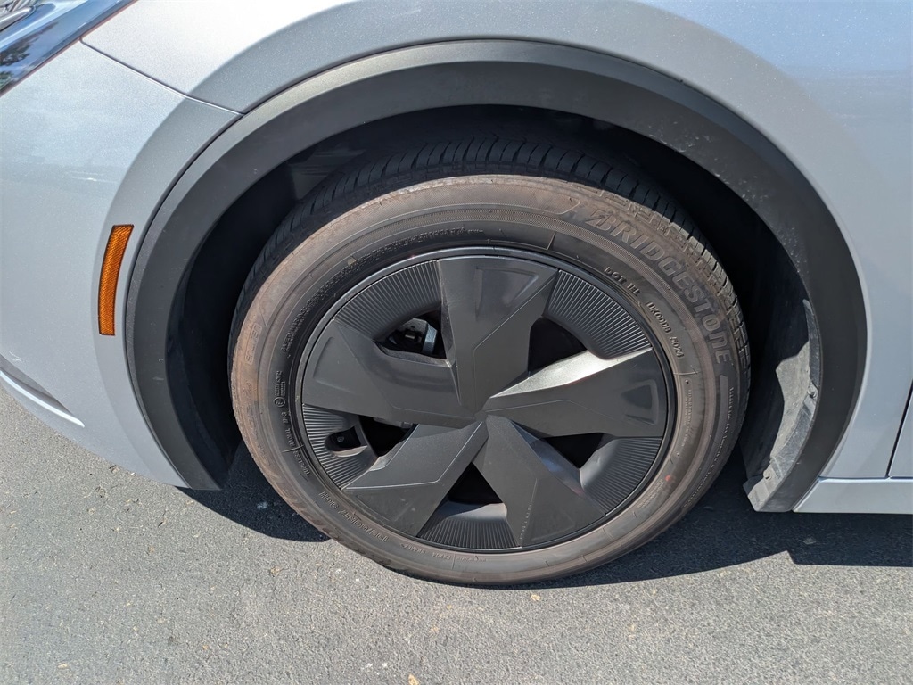 Thumbnail: 2025 Toyota Prius - 13