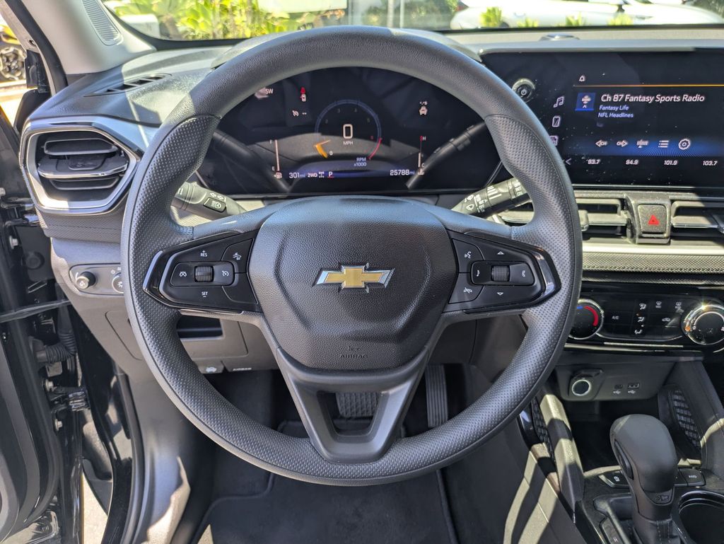 Thumbnail: 2025 Chevrolet TrailBlazer - 18