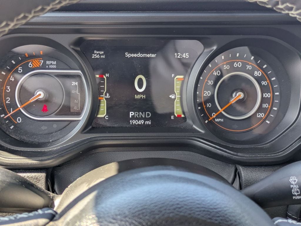 Thumbnail: 2025 Jeep Wrangler - 19