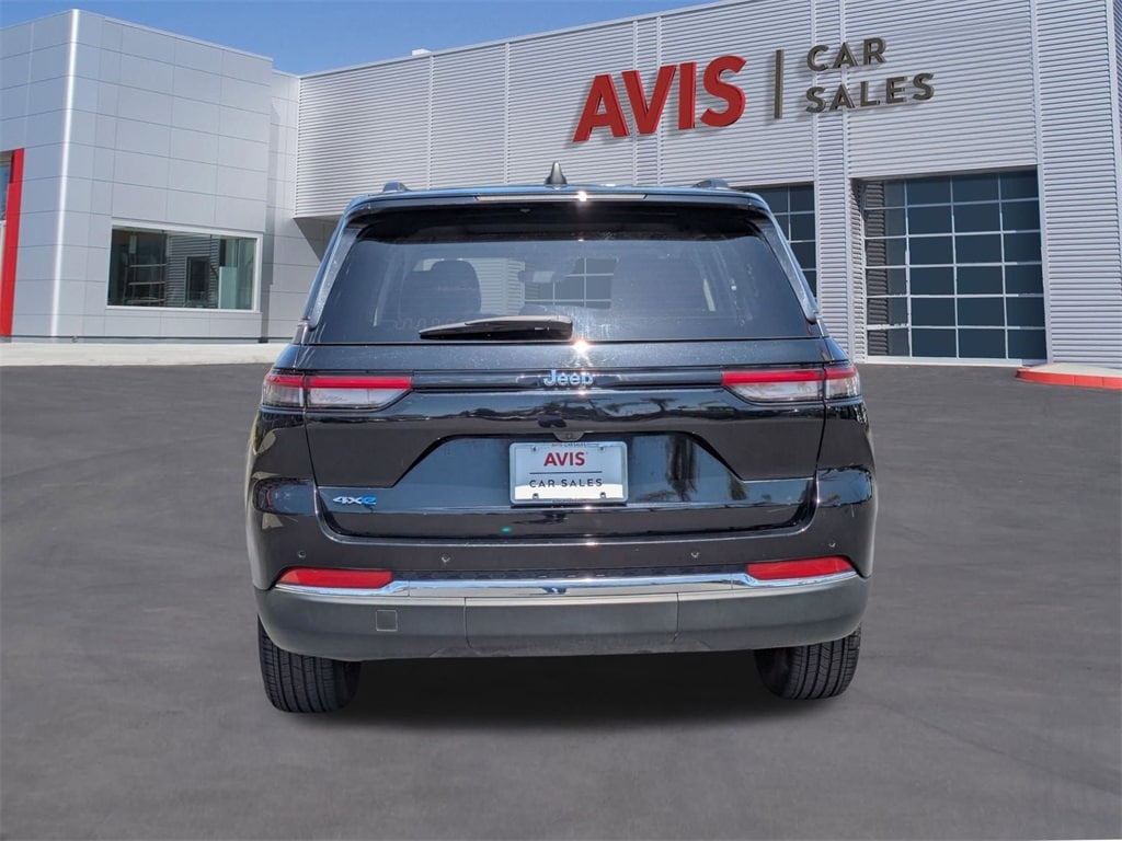 Thumbnail: 2023 Jeep Grand Cherokee - 7