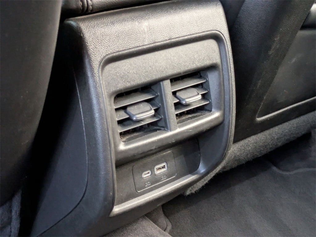 Thumbnail: 2023 Cadillac XT4 - 26