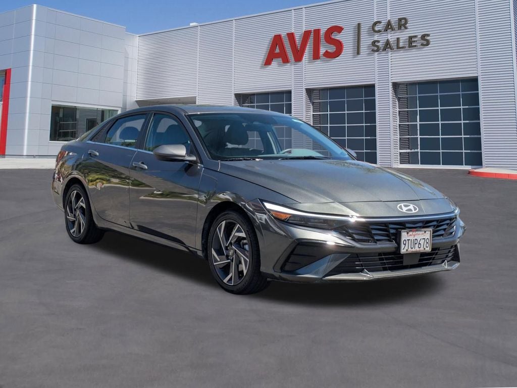 Thumbnail: 2025 Hyundai Elantra - 3