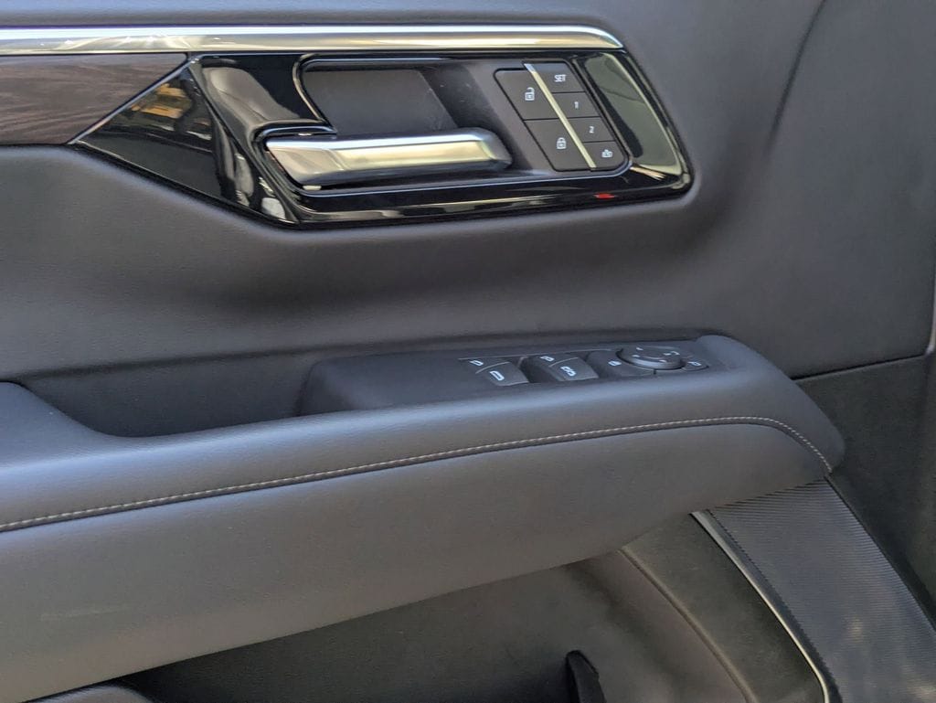 Thumbnail: 2025 Chevrolet Tahoe - 16