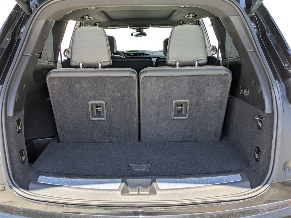 Thumbnail: 2024 Cadillac XT6 - 25