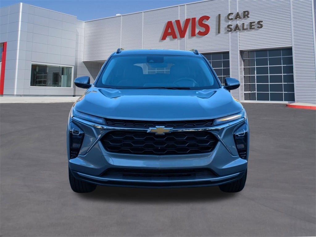 Thumbnail: 2025 Chevrolet Trax - 2