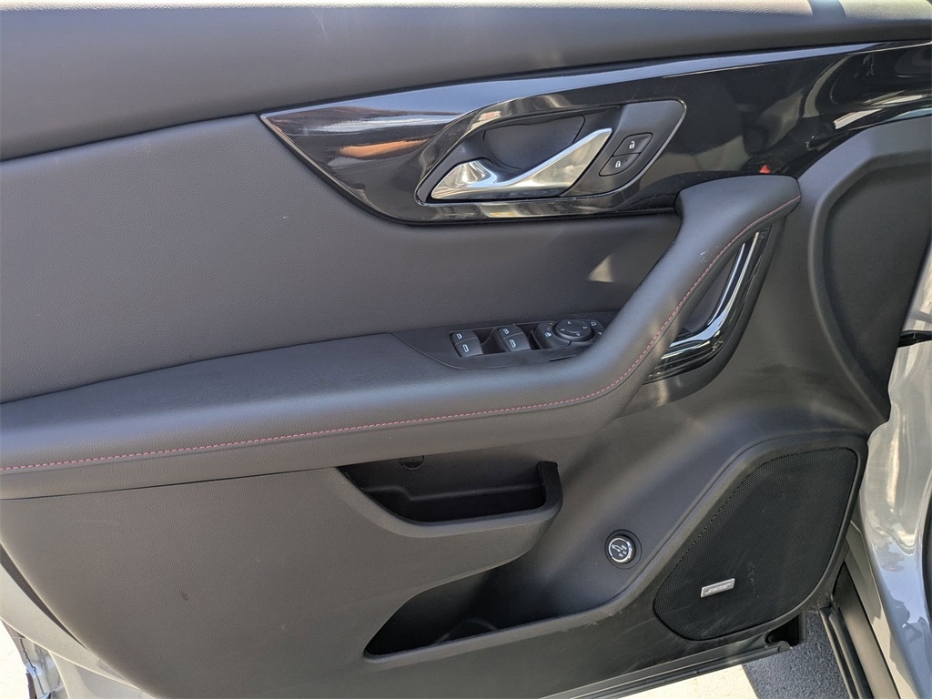 Thumbnail: 2025 Chevrolet Blazer - 15