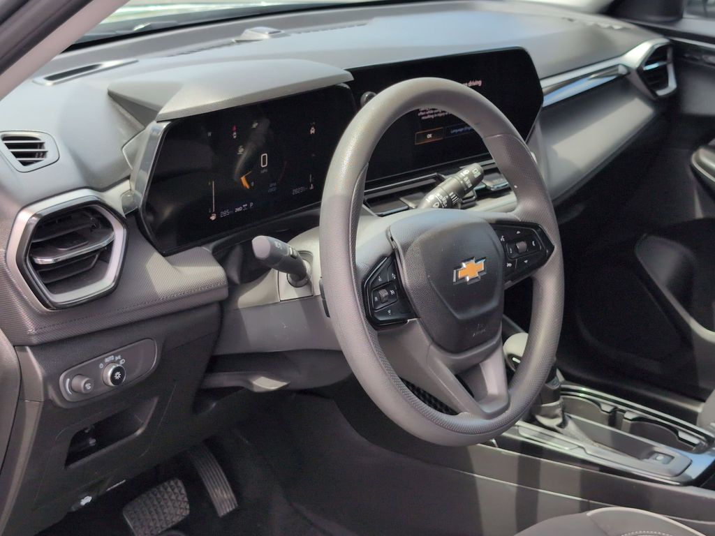 Thumbnail: 2025 Chevrolet TrailBlazer - 15