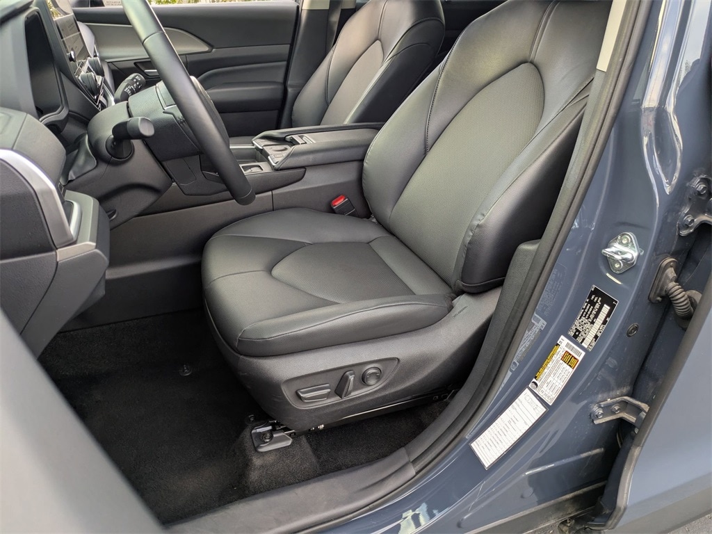 Thumbnail: 2025 Toyota Grand Highlander - 14