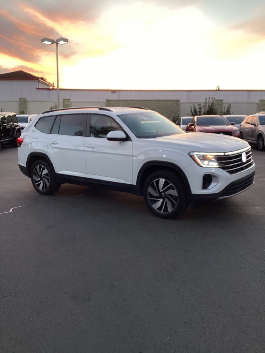 Certified 2024 Volkswagen Atlas 2.0T SE w/Technology SUV
