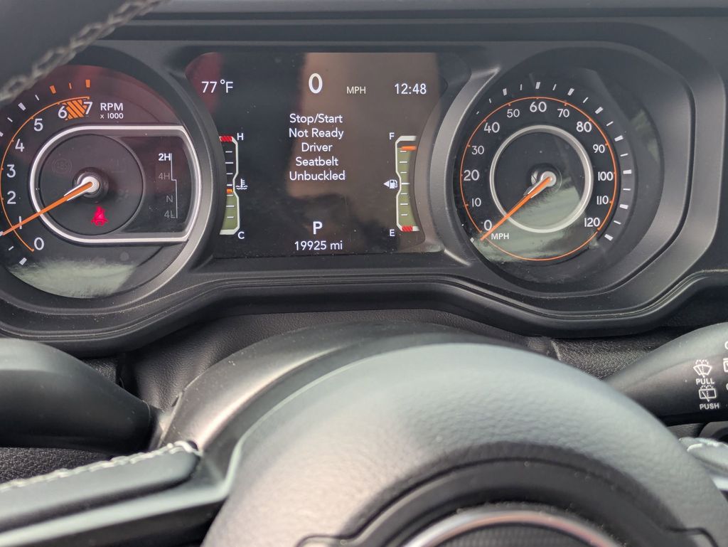 Thumbnail: 2025 Jeep Wrangler - 19