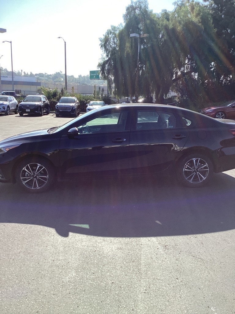 Thumbnail: 2024 Kia Forte - 6