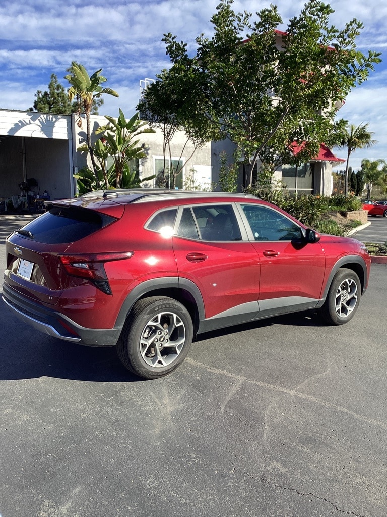 2025 Chevrolet Trax LT's photo