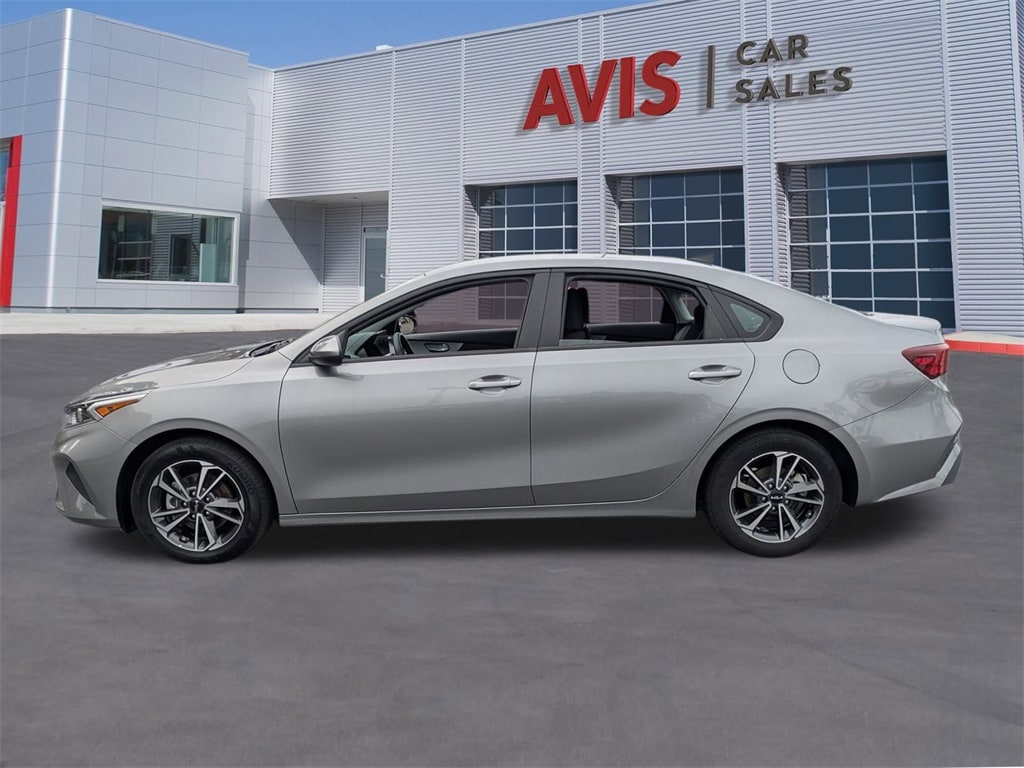 Thumbnail: 2024 Kia Forte - 10