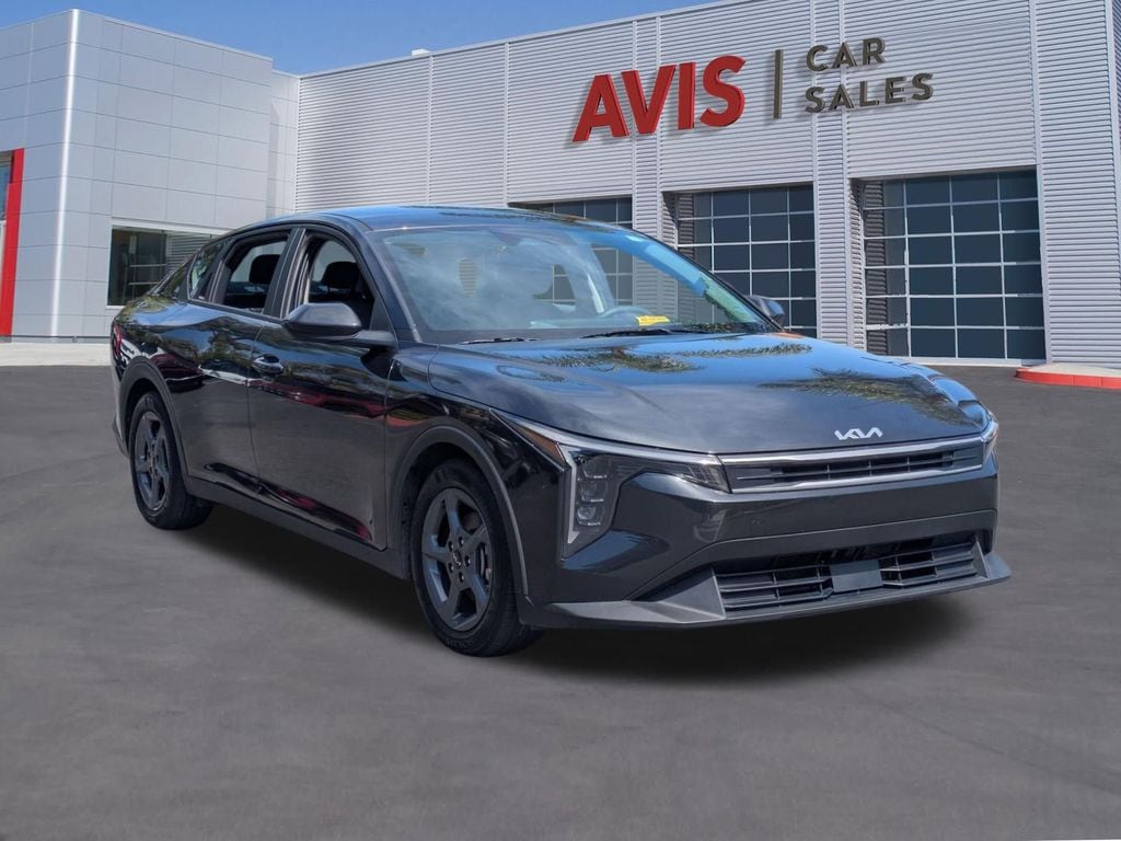 Thumbnail: 2025 Kia K4 - 3