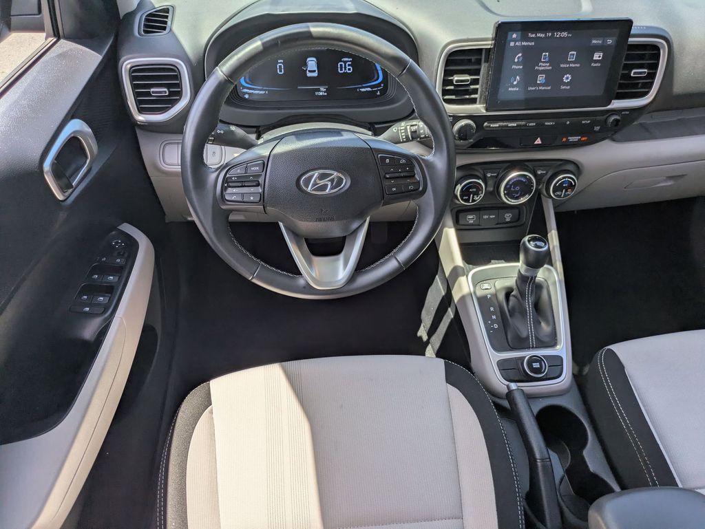 Thumbnail: 2025 Hyundai Venue - 25