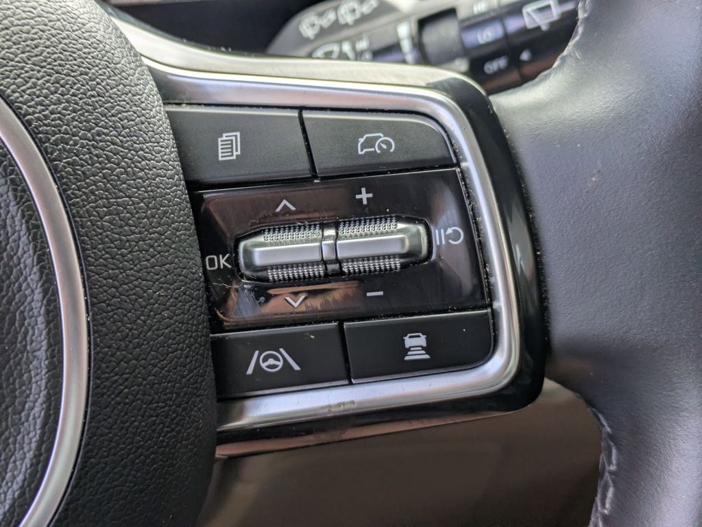 Thumbnail: 2025 Kia Carnival - 22