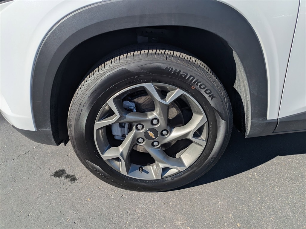 Thumbnail: 2025 Chevrolet Trax - 13