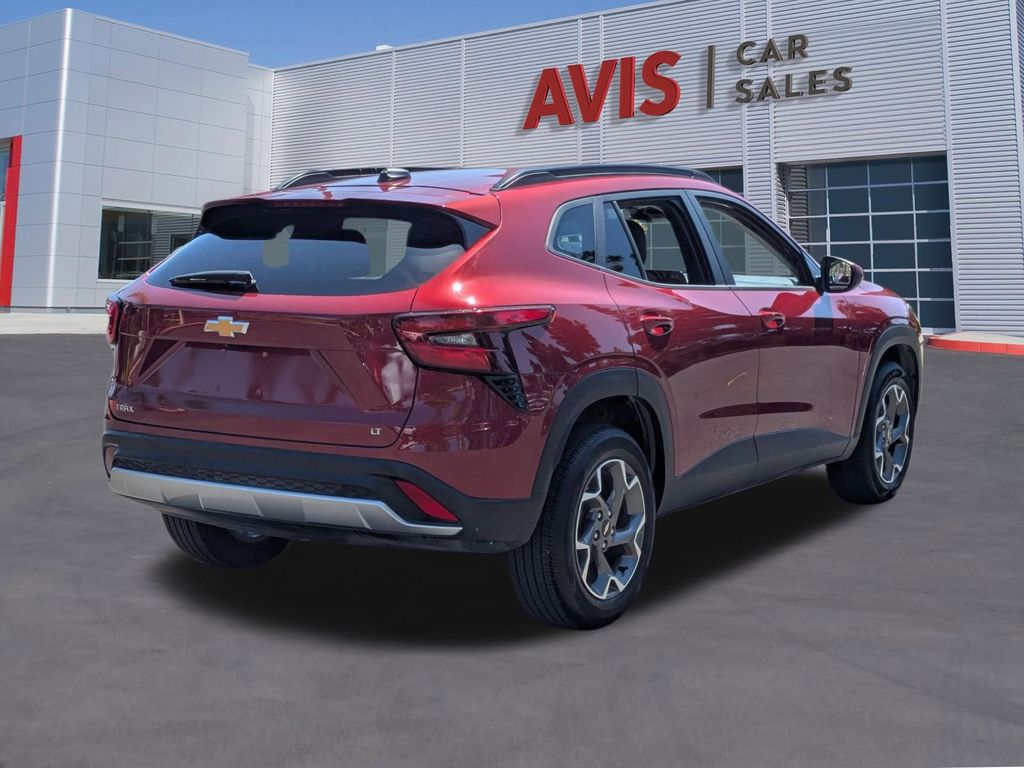 Thumbnail: 2025 Chevrolet Trax - 6