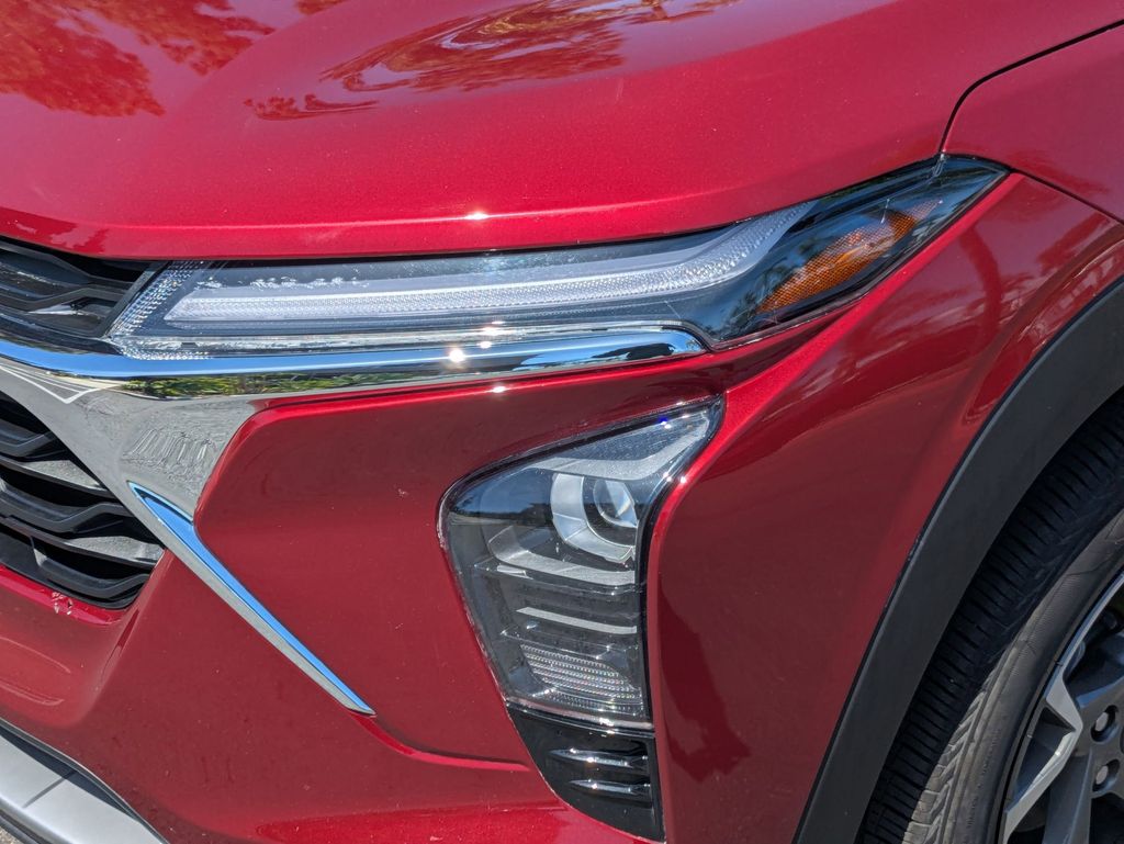 Thumbnail: 2025 Chevrolet Trax - 11