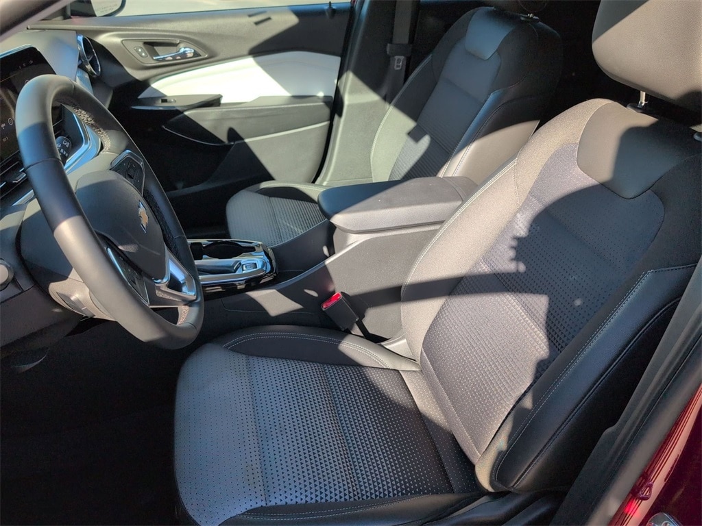 Thumbnail: 2025 Chevrolet Trax - 14