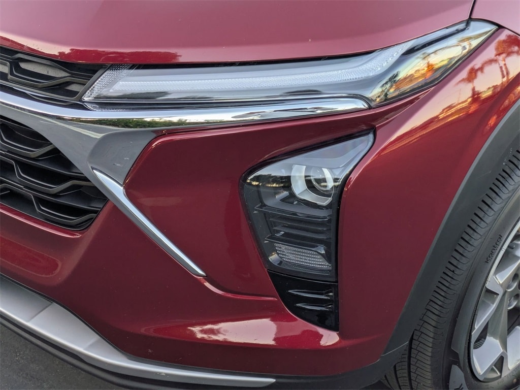 Thumbnail: 2025 Chevrolet Trax - 11