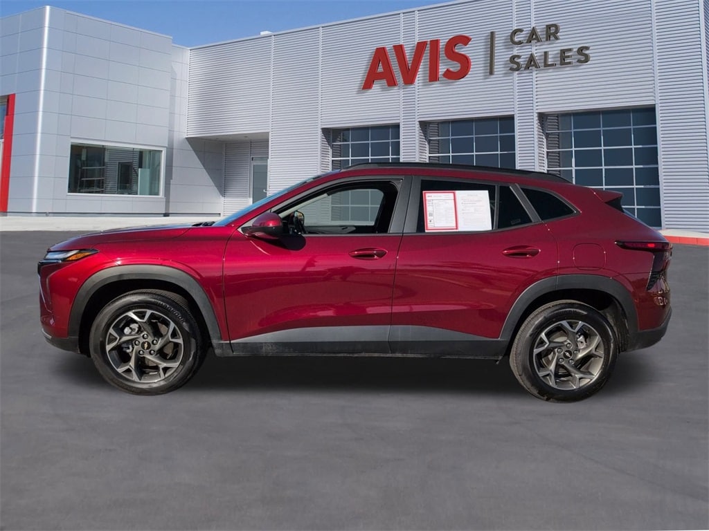 Thumbnail: 2025 Chevrolet Trax - 10