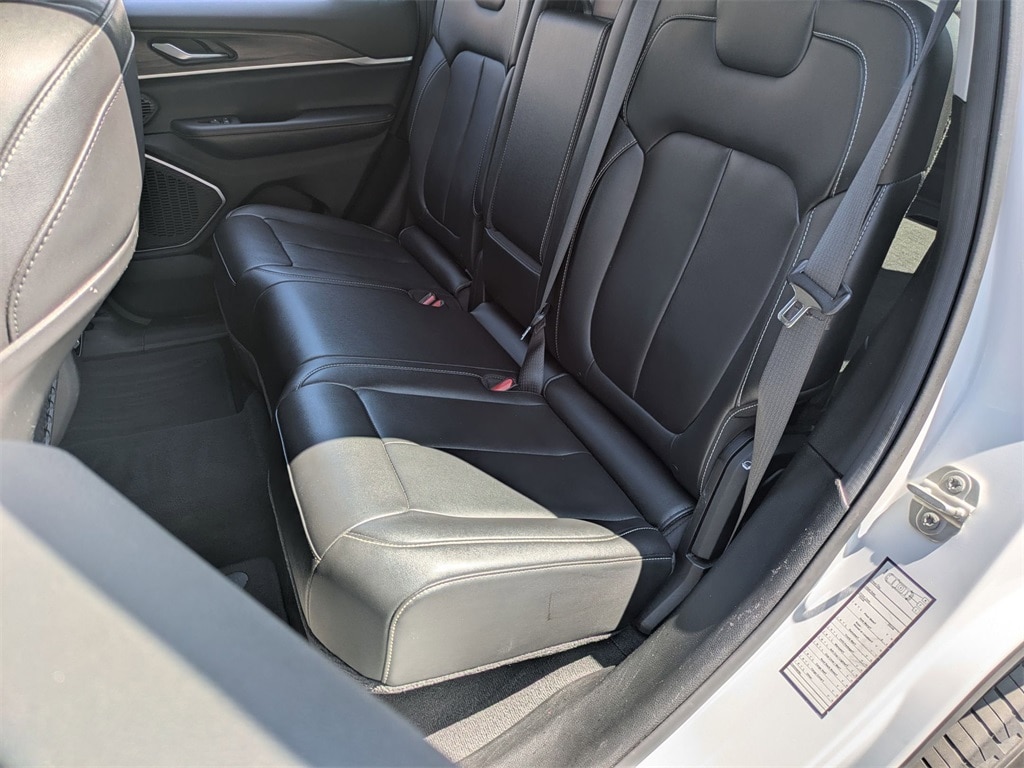 2023 Jeep Grand Cherokee 4xe 28