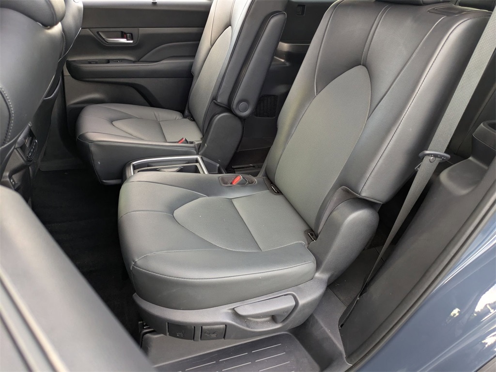 Thumbnail: 2025 Toyota Grand Highlander - 27