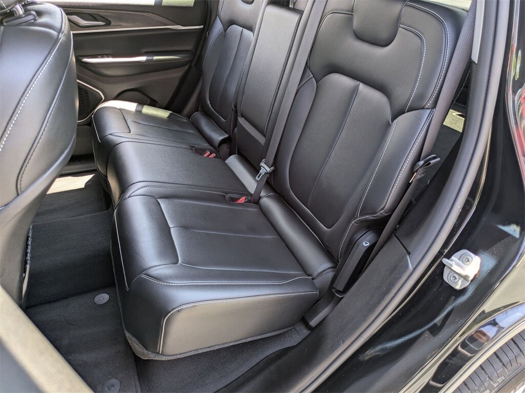 2023 Jeep Grand Cherokee 4xe 28