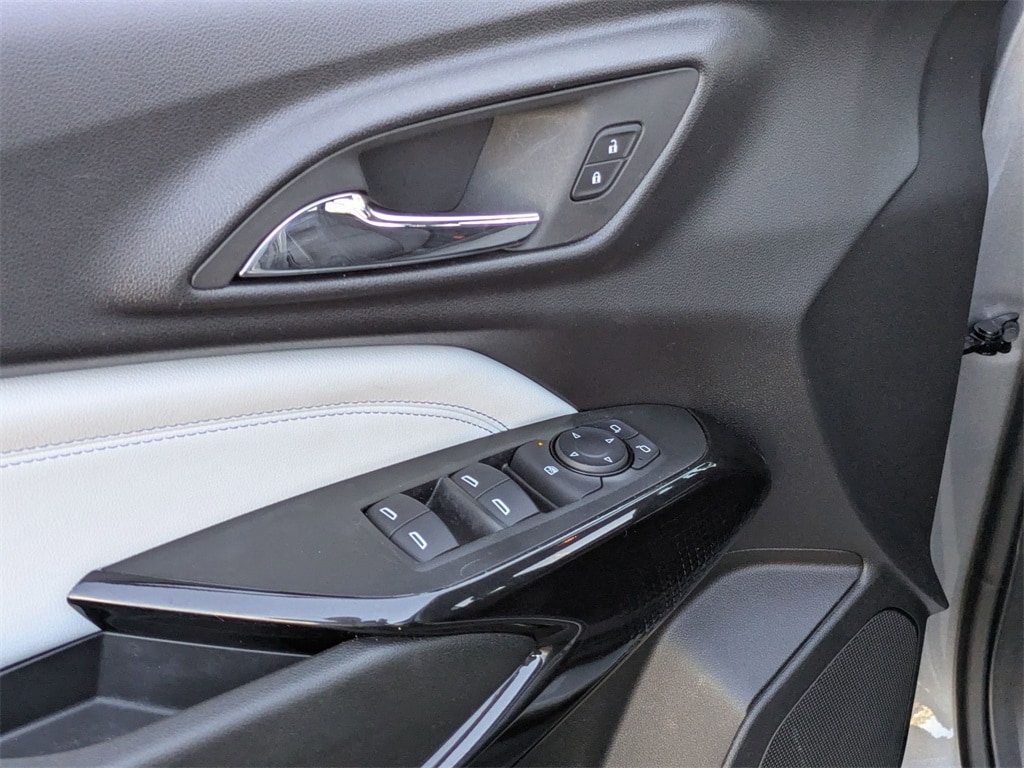 Thumbnail: 2025 Chevrolet Trax - 16