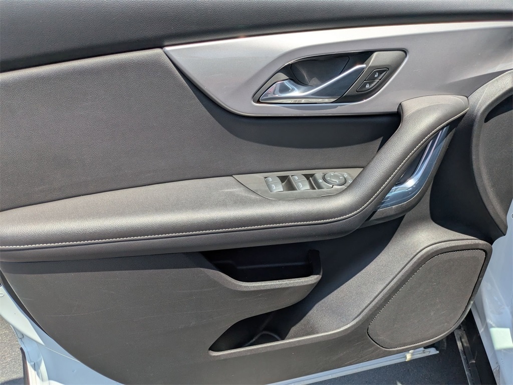Thumbnail: 2023 Chevrolet Blazer - 14